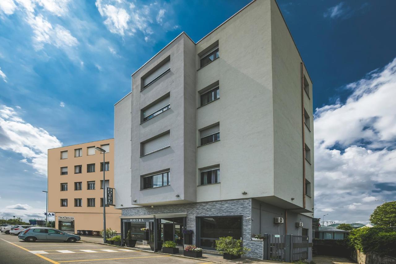 Piccolo Hotel Allamano Grugliasco Exteriör bild